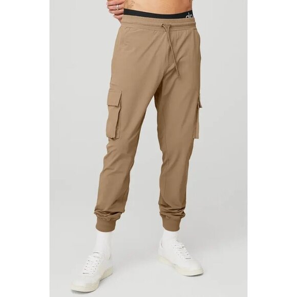 ALO Yoga Cargo Division Field Pants in Gravel - Picture 2 of 4
